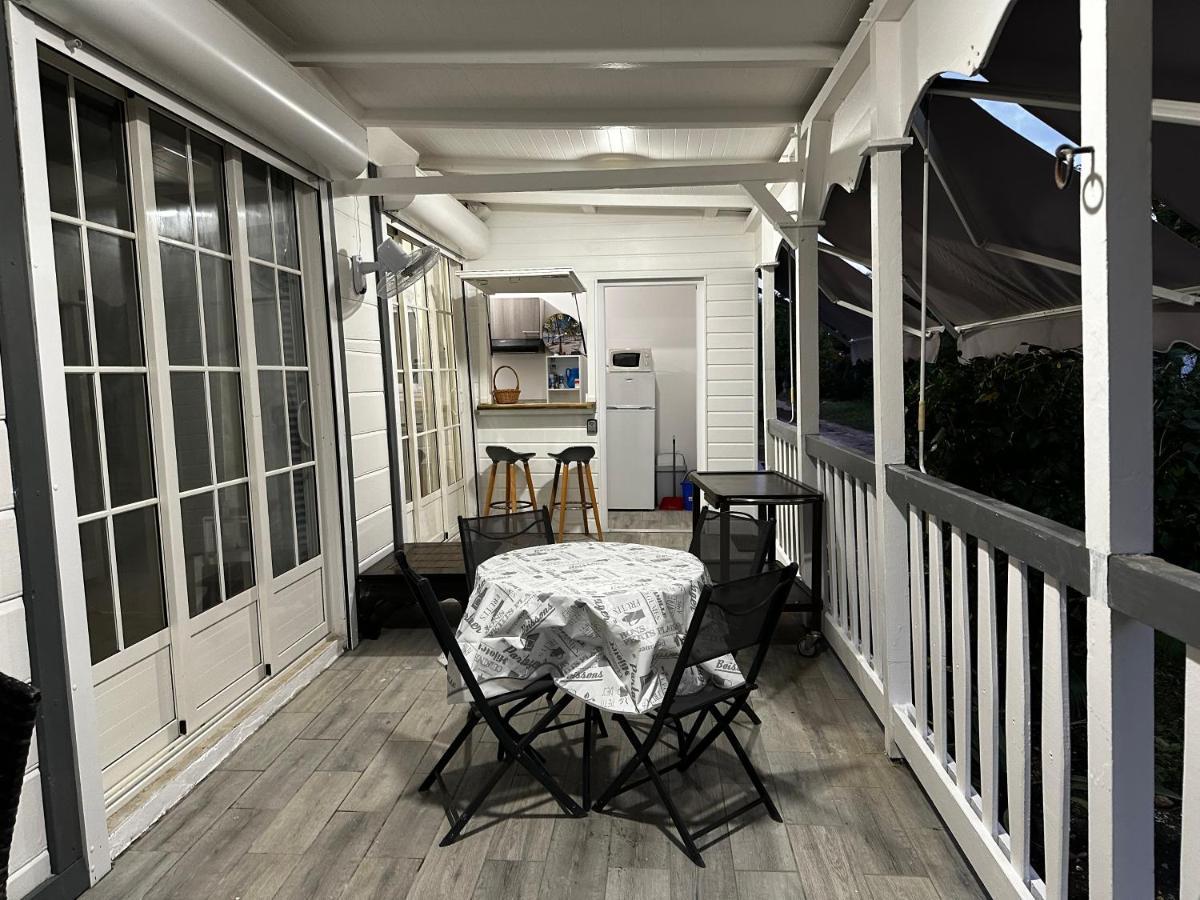 Le Cottage De Castaing Sur Plage Privee Sainte-Anne  Ngoại thất bức ảnh